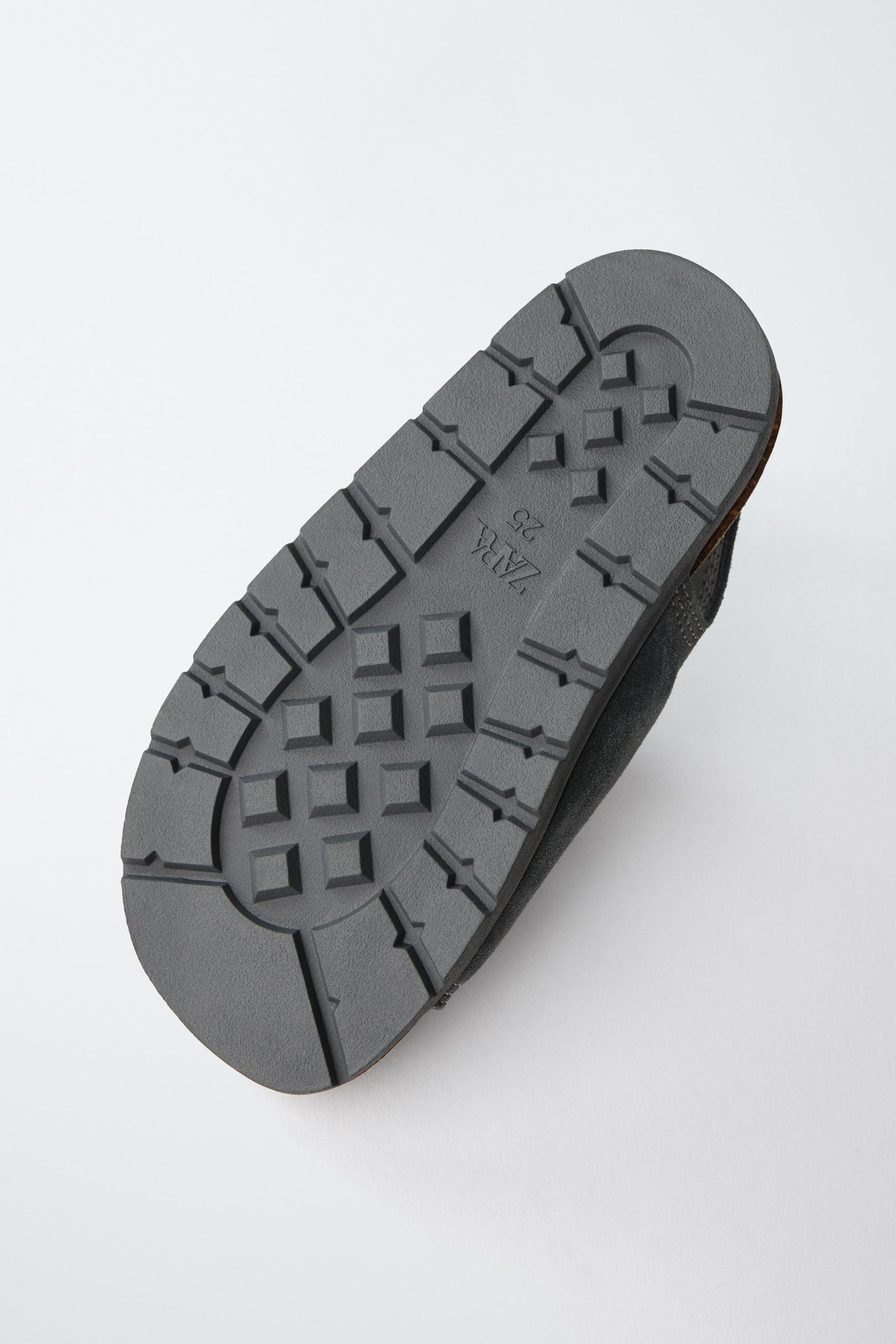 SANDALES EN CUIR